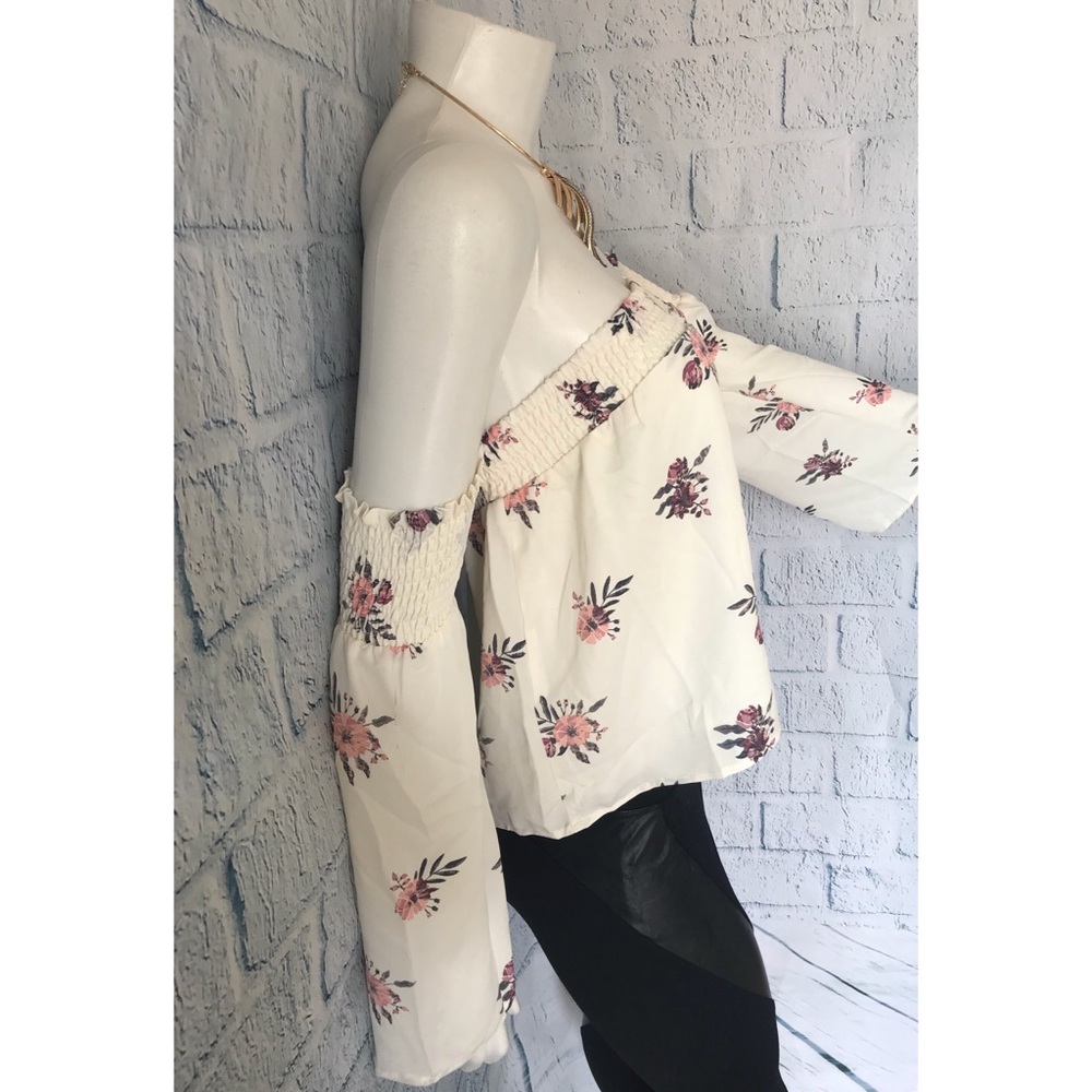 5 ⭐️ Floral Print Off Shoulder Beach Blouse - Picture 3 of 7